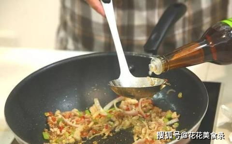 低油饮食怎么做？教你7个做菜小技巧，多油变少油控制在3小勺内